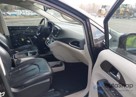 2018 Chrysler Pacifica Touring L z USA, uszkodzony, nr VIN 2C4RC1BGXJR316964